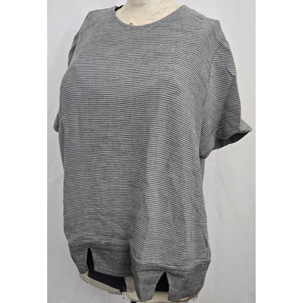 ORVIS Women L Boxy Knit Top Gray Stripe Textured Short Sleeve‎ Keyhole Back